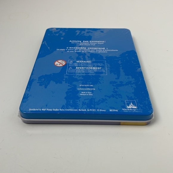 NEW! Mickey Minnie & Friends Back To School Set - Picture 3 of 6